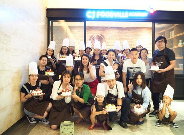 韩亚航空携手多乐之日开展烘焙课程线下活动 